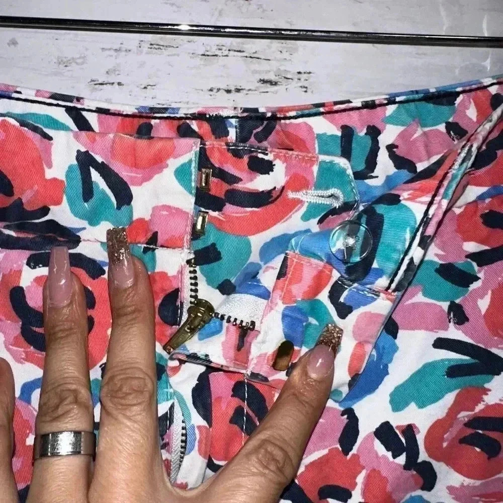 Tommy Hilfiger Floral Shorts - Picture 4 of 5